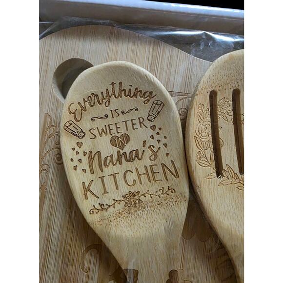 Cocomong Nana's Kitchen Wooden Cutting Board With Utensils Gift Set New - Picture 4 of 5